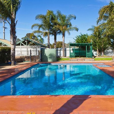 Sandhurst Motel Carrum Downs Buitenkant foto