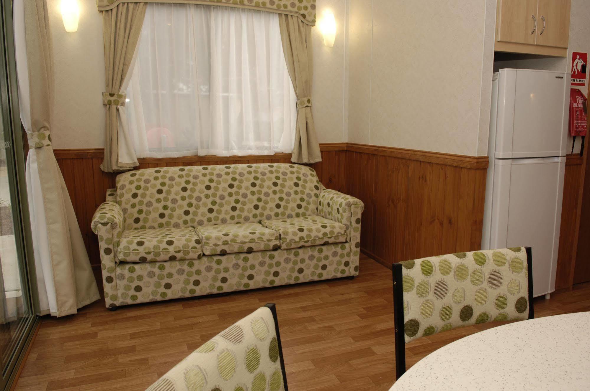 Sandhurst Motel Carrum Downs Buitenkant foto